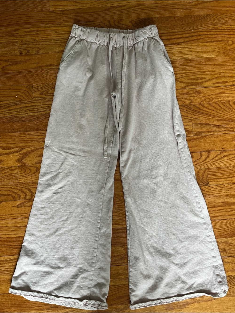 Women’s flowy sweat pants